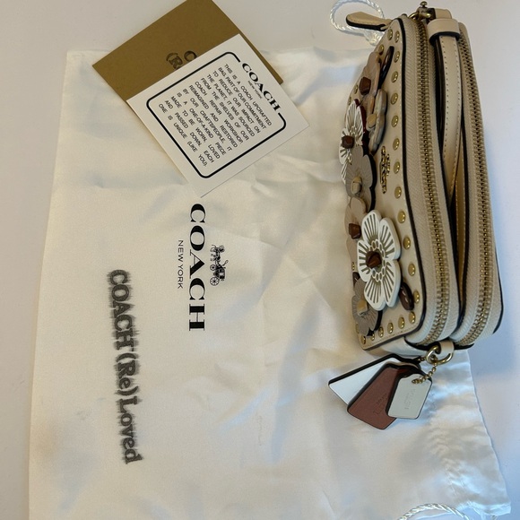 Coach (Re)Loved with Tea Roses - Picture 5 of 5